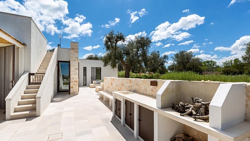 Villa Pietralunga BBQ equipment