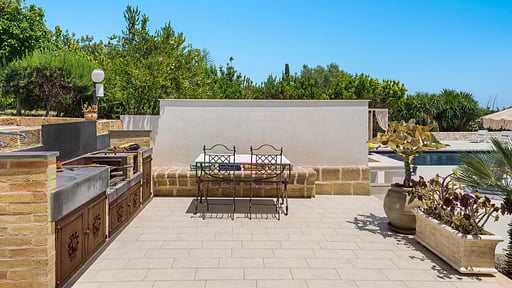 Villa Pigna Blue Barbecue