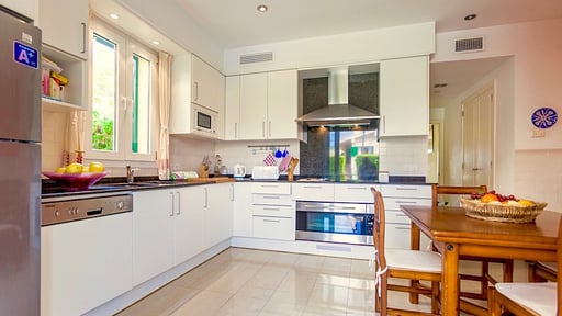 Villa Pinaret Kitchen