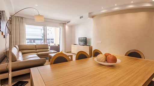 Villa Pinaret Dining area