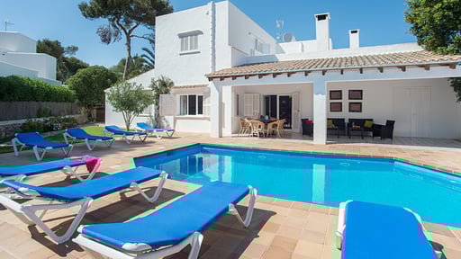 Villa Pineda Бассейн