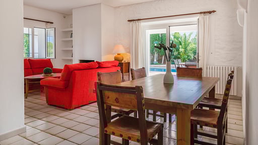 Villa Pineda Обеденная зона 1