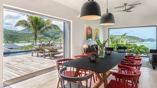 Villa Pink Flamingo Dining area