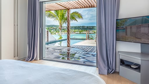 Villa Pink Flamingo Bedroom 1