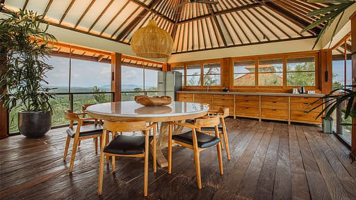Villa Pipit Dining area
