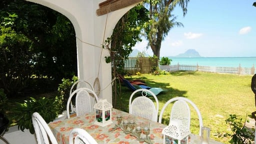 Villa Plage Dining area