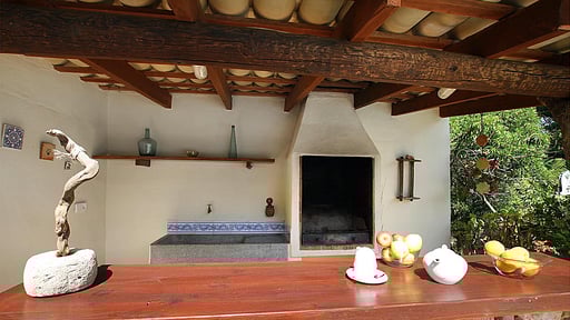 Villa Plana BBQ equipment