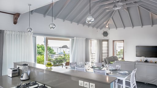 Villa Pleasure Dining area