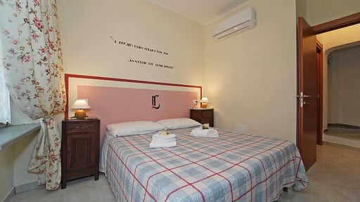 Villa Podere Dei Poeti Bedroom 2