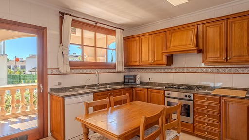Villa Ponsada Kitchen