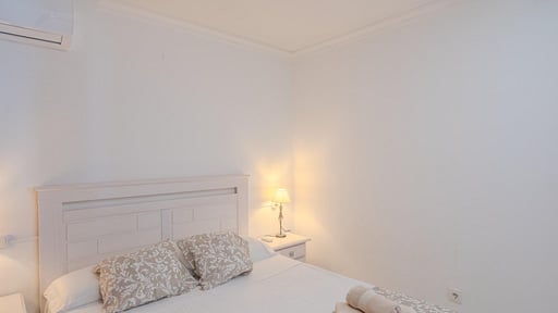 Villa Ponsada Bedroom 1