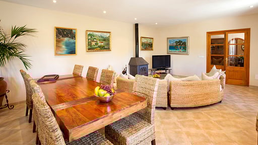 Villa Pontarro Pollensa Dining area