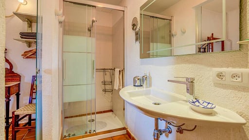 Villa Pontico Aina Bedroom 1