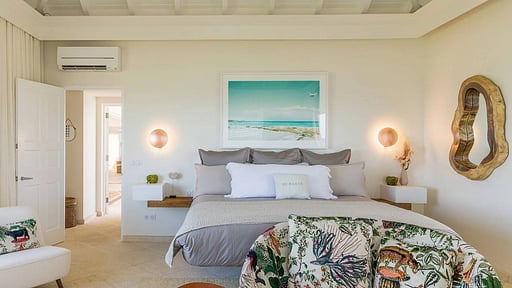 Villa Poppy Bedroom 1