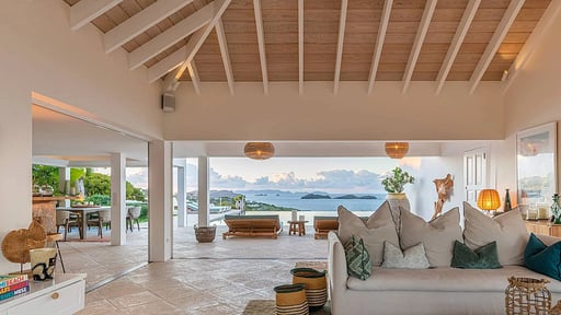 Villa Poppy Living room