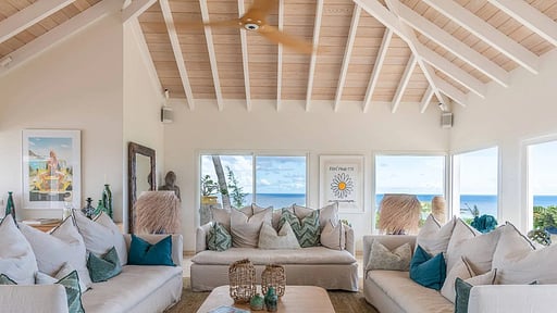 Villa Poppy Living room