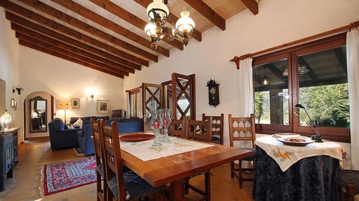 Villa Porqueres Living room