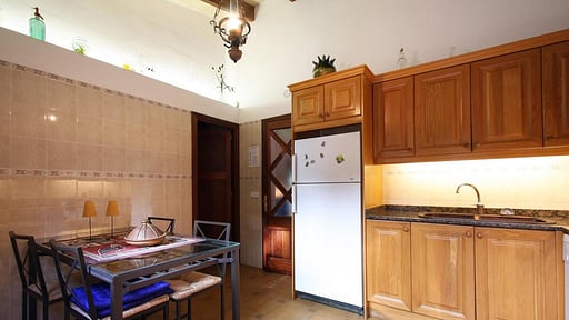 Villa Porqueres Kitchen