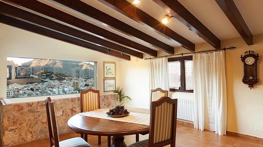 Pou dels Escarabats Обеденная зона