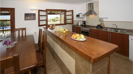 Villa Pou Den Brux Zona de comedor