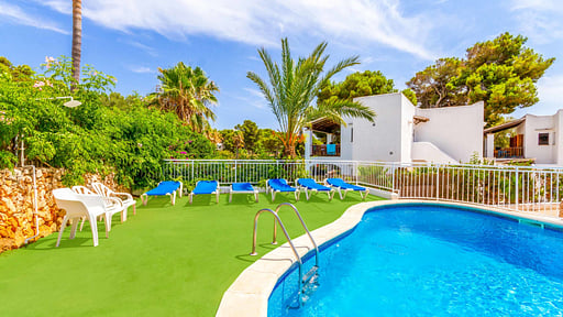 Villa Pou Tres Бассейн