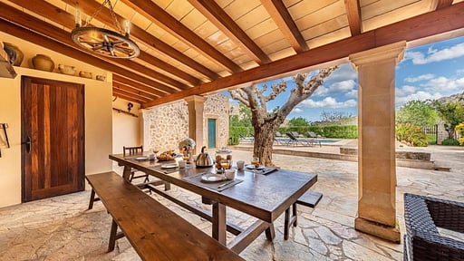 Villa Prital Обеденная зона