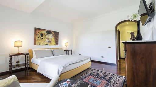 Profumo d'Oriente Bedroom 1