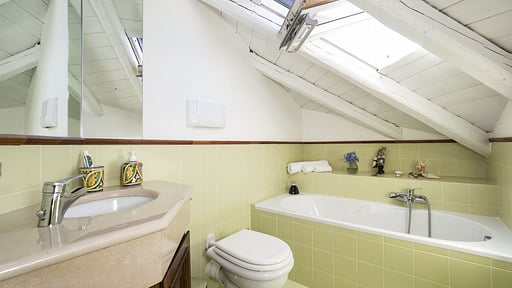 Profumo d'Oriente Bedroom 2