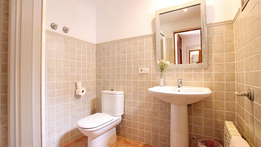 Villa Provenza Bedroom 1