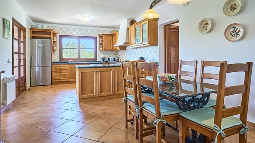Villa Pujolet Dining area 1