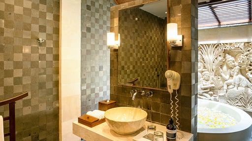 Villa Pulung Bedroom 1