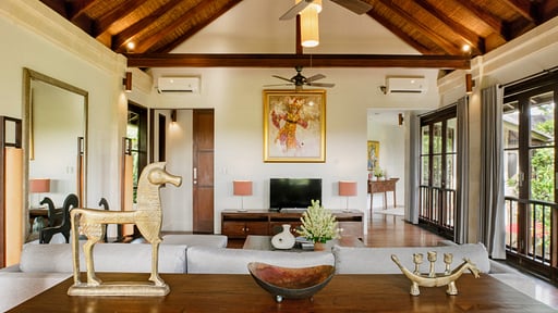 Villa Pulung Living room