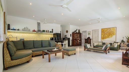 Villa Puri Pura Living room