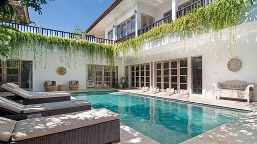 Villa Puri Temple Swimming pool