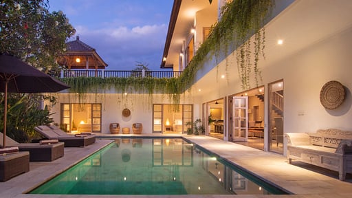 Villa Puri Temple Swimming pool