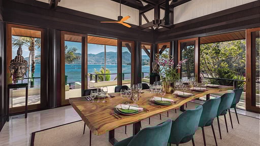 Villa Purissara Dining area