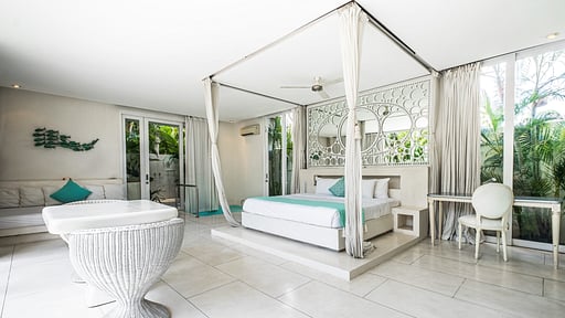 Villa Puro Blanco Bedroom 1