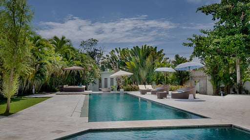 Villa Putih 1 Swimming pool