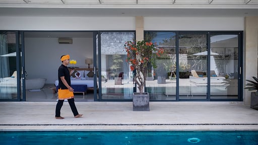 Villa Putih 2 Villa staff