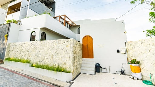 Villa Putih Susu Others