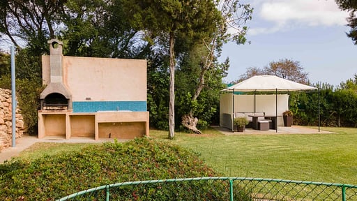 Villa Qoueta BBQ equipment