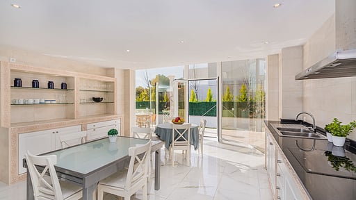 Villa Quiros 2 Kitchen