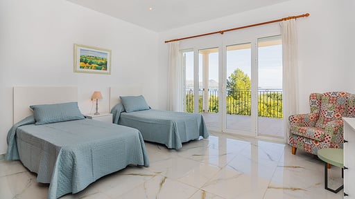 Villa Quiros 2 Bedroom 4