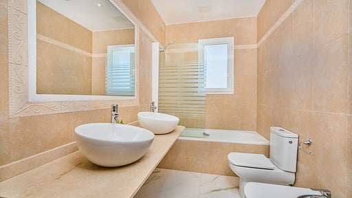 Villa Quiros 2 Bedroom 4