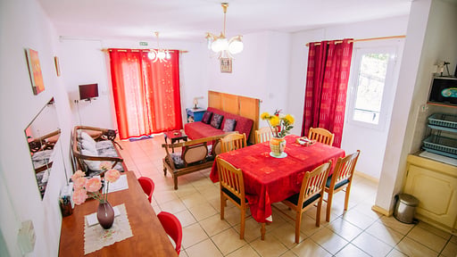 Villa Radani Essecke 3