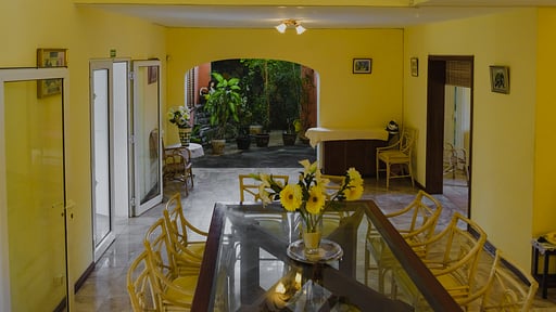 Villa Radani Essecke 1