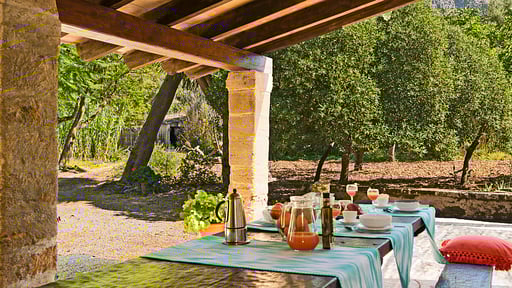 Villa Rafalet Dining area