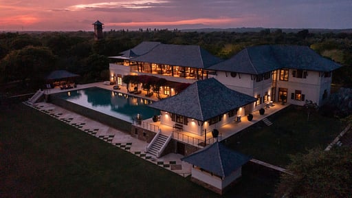 Villa Ranawara Drone foto's