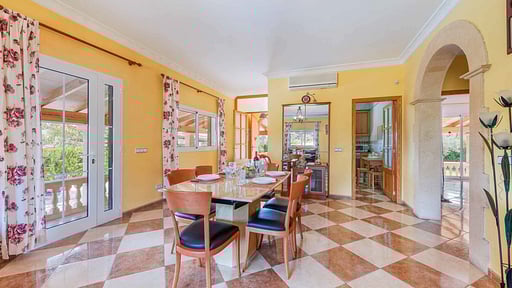 Villa Raquel Обеденная зона