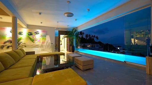 Villa Ray Living room